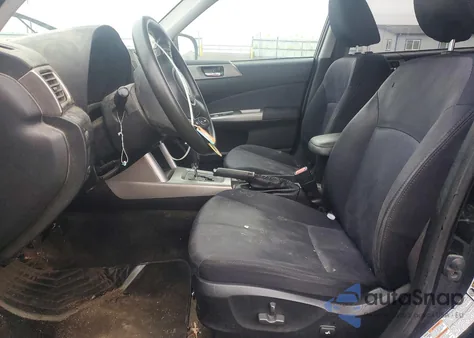 2010 Subaru Forester 2.5X Premium z USA, uszkodzony, nr VIN JF2SH6CC9AH706236